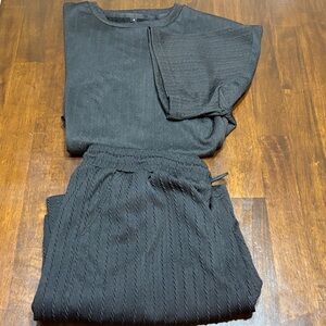 Stylish Black Men's 2 piece short set.